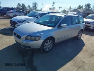 ✅ 2007 Volvo V50 2.4L • VIN: YV1MW390072322098 • Lot: 41242563. Wystawiony na IAAI z przebiegiem 250 950 mil. Bezpłatny archiwum sprzedaży aukcyjnych z USA i szczegółowy raport historii pojazdu na DreamBid. Zdjęcie 2.