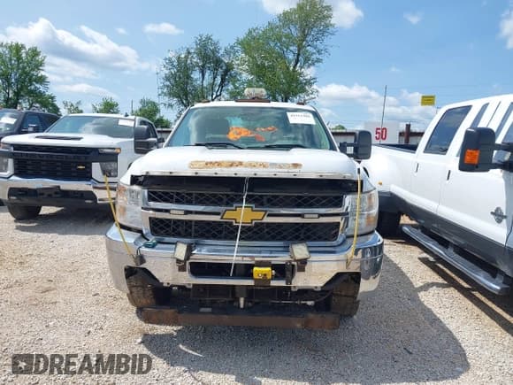 ✅ 2012 Chevrolet Silverado 2500HD • VIN: 1GB2KVCG0CZ253378 • Lot: 42311906. Wystawiony na IAAI z przebiegiem Nie podano. Bezpłatny archiwum sprzedaży aukcyjnych z USA i szczegółowy raport historii pojazdu na DreamBid. Zdjęcie 12.