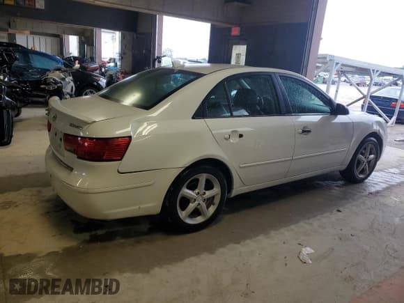 ✅ 2010 Hyundai Sonata Limited • VIN: 5NPEU4AC7AH638891 • Лот: 72570514. Опубликован ранее на Copart с пробегом 201 972 миль. Бесплатный доступ к архиву аукционных продаж из США и подробный отчёт об истории автомобиля на DreamBid. Изображение 3.