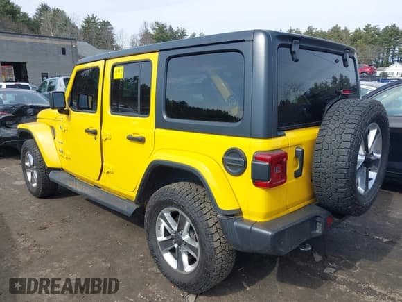 ✅ 2021 Jeep Wrangler Unlimited Sahara • VIN: 1C4HJXEG4MW624532 • Lot: 41783382. Wystawiony na IAAI z przebiegiem 81 116 mil. Bezpłatny archiwum sprzedaży aukcyjnych z USA i szczegółowy raport historii pojazdu na DreamBid. Zdjęcie 14.