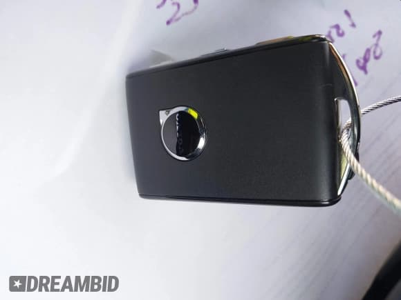 ✅ 2017 Volvo XC90 R-Design • VIN: YV4102XM3H1151149 • Lot: 41991540. Wystawiony na IAAI z przebiegiem 123 098 mil. Bezpłatny archiwum sprzedaży aukcyjnych z USA i szczegółowy raport historii pojazdu na DreamBid. Zdjęcie 11.