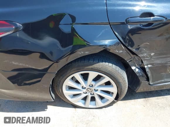 ✅ 2021 Toyota Camry LE • VIN: 4T1C11AKXMU409214 • Lot: 42987667. Listed on IAAI with 83,115 mi. Free auction sales archive from the USA and detailed vehicle history report at DreamBid. Image 6.