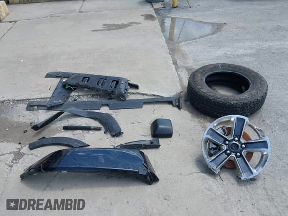 ✅ 2021 Jeep Wrangler Unlimited Sahara • VIN: 1C4HJXEN4MW610287 • Lot: 42538525. Listed on IAAI with 24,861 mi. Free auction sales archive from the USA and detailed vehicle history report at DreamBid. Image 12.