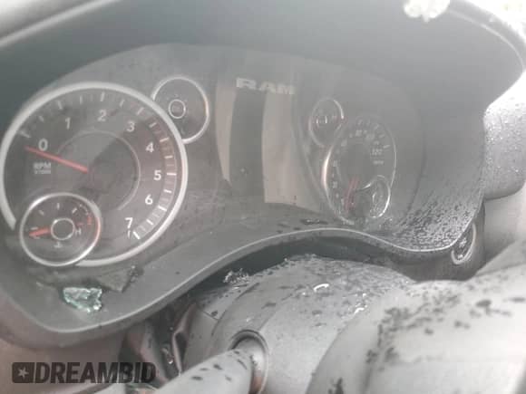 2023 Ram 1500 Tradesman z VIN 1C6RRENT1PN633382, wystawiony jako Copart lot #58935685 z przebiegiem Nie podano mil oraz Szkoda całkowita • Salvage title. Historia ofert i sprzedaży dostępna na DreamBid. Obrazek 9.