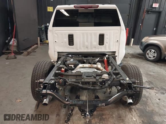 ✅ 2024 GMC Sierra 1500 AT4 • VIN: 3GTUUEEL9RG414568 • Лот: 42097802. Опубликован ранее на IAAI с пробегом 14 093 миль. Бесплатный доступ к архиву аукционных продаж из США и подробный отчёт об истории автомобиля на DreamBid. Изображение 17.