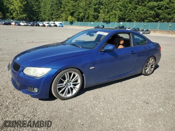 ✅ 2011 BMW 3 Series 328i • VIN: WBAKE3C56BE444537 • Lot: 68224525. Wystawiony na Copart z przebiegiem 117 843 mil. Bezpłatny archiwum sprzedaży aukcyjnych z USA i szczegółowy raport historii pojazdu na DreamBid. Zdjęcie 1.