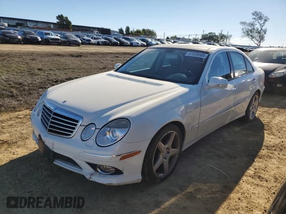 ✅ 2009 Mercedes-Benz E 550 Sport • VIN: WDBUF72X59B371349 • Лот: 41536565. Опубликован ранее на Copart с пробегом 188 483 миль. Бесплатный доступ к архиву аукционных продаж из США и подробный отчёт об истории автомобиля на DreamBid. Изображение 1.