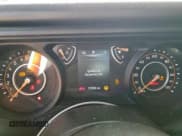 ✅ 2024 Jeep Gladiator Sport S • VIN: 1C6HJTAG3RL130841 • Lot: 67814755. Wystawiony na Copart z przebiegiem 17 592 mil. Bezpłatny archiwum sprzedaży aukcyjnych z USA i szczegółowy raport historii pojazdu na DreamBid. Zdjęcie 9.