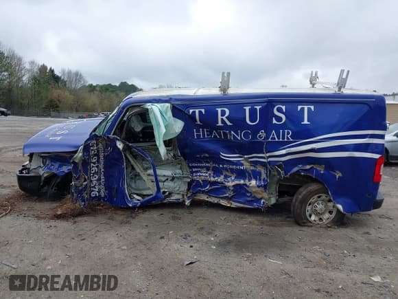 ✅ 2020 Nissan NV Cargo S • VIN: 1N6BF0KY8LN802178 • Lot: 41869184. Wystawiony na IAAI z przebiegiem 121 361 mil. Bezpłatny archiwum sprzedaży aukcyjnych z USA i szczegółowy raport historii pojazdu na DreamBid. Zdjęcie 14.