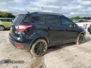 ✅ 2018 Ford Escape SE • VIN: 1FMCU9GD4JUB40508 • Lot: 70206205. Wystawiony na Copart z przebiegiem 135 257 mil. Bezpłatny archiwum sprzedaży aukcyjnych z USA i szczegółowy raport historii pojazdu na DreamBid. Zdjęcie 3.
