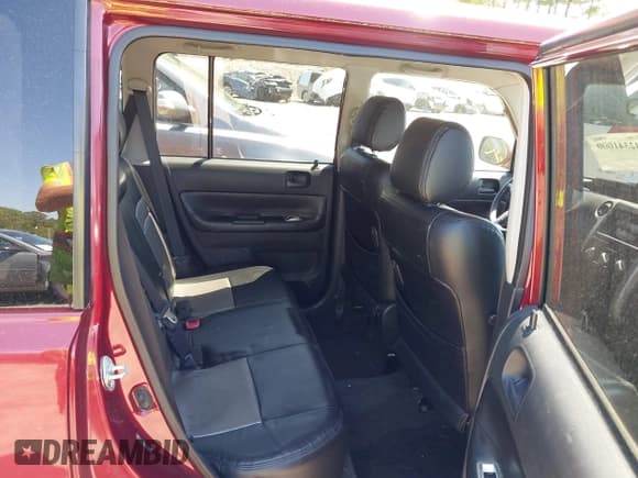✅ 2006 Scion xB • VIN: JTLKT324464104501 • Lot: 42341000. Wystawiony na IAAI z przebiegiem 160 273 mil. Bezpłatny archiwum sprzedaży aukcyjnych z USA i szczegółowy raport historii pojazdu na DreamBid. Zdjęcie 8.