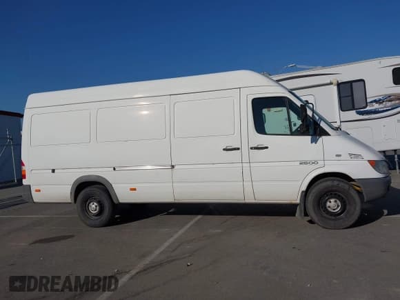 ✅ 2005 Dodge Sprinter • VIN: WD0PD744855848119 • Лот: 43297015. Опубликован ранее на IAAI с пробегом 202 212 миль. Бесплатный доступ к архиву аукционных продаж из США и подробный отчёт об истории автомобиля на DreamBid. Изображение 14.