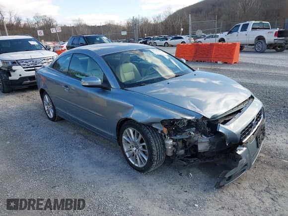 ✅ 2008 Volvo C70 • VIN: YV1MC67278J041048 • Лот: 43786327. Опубликован ранее на IAAI с пробегом 139 266 миль. Бесплатный доступ к архиву аукционных продаж из США и подробный отчёт об истории автомобиля на DreamBid. Изображение 1.
