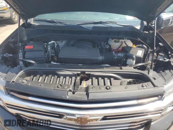 ✅ 2019 Chevrolet Silverado 1500 High Country • VIN: 1GCUYHEL7KZ196691 • Lot: 69539204. Wystawiony na Copart z przebiegiem 174 842 mil. Bezpłatny archiwum sprzedaży aukcyjnych z USA i szczegółowy raport historii pojazdu na DreamBid. Zdjęcie 11.