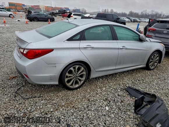 ✅ 2014 Hyundai Sonata SE • VIN: 5NPEC4AC3EH900379 • Лот: 94535515. Опубликован ранее на Copart с пробегом 188 844 миль. Бесплатный доступ к архиву аукционных продаж из США и подробный отчёт об истории автомобиля на DreamBid. Изображение 3.