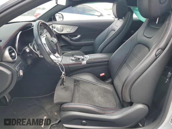 ✅ 2020 Mercedes-Benz C 43 AMG • VIN: W1KWJ6EB0LG027821 • Lot: 60077765. Wystawiony na Copart z przebiegiem 35 016 mil. Bezpłatny archiwum sprzedaży aukcyjnych z USA i szczegółowy raport historii pojazdu na DreamBid. Zdjęcie 7.