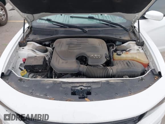 ✅ 2018 Dodge Charger SXT Plus • VIN: 2C3CDXHG4JH125175 • Лот: 42783344. Опубликован ранее на IAAI с пробегом 92 510 миль. Бесплатный доступ к архиву аукционных продаж из США и подробный отчёт об истории автомобиля на DreamBid. Изображение 10.