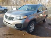 ✅ 2013 Kia Sorento LX • VIN: 5XYKTDA27DG336266 • Lot: 43696195. Listed on IAAI with 187,340 mi. Free auction sales archive from the USA and detailed vehicle history report at DreamBid. Image 18.