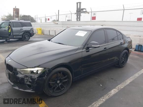 ✅ 2014 BMW 3 Series 320i • VIN: WBA3B1C59EK130839 • Лот: 41225364. Опубликован ранее на IAAI с пробегом 131 312 миль. Бесплатный доступ к архиву аукционных продаж из США и подробный отчёт об истории автомобиля на DreamBid. Изображение 18.