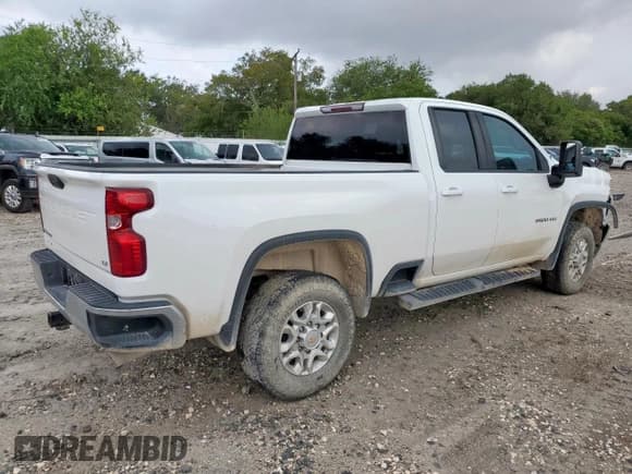✅ 2022 Chevrolet Silverado 2500HD LT • VIN: 1GC2YNE71NF148523 • Лот: 70276165. Опубликован ранее на Copart с пробегом Не указан. Бесплатный доступ к архиву аукционных продаж из США и подробный отчёт об истории автомобиля на DreamBid. Изображение 3.