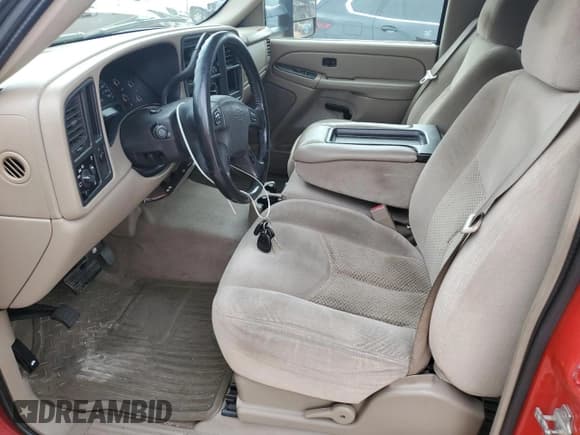 ✅ 2006 Chevrolet Silverado 2500HD LT1 • VIN: 1GCHC23246F112020 • Лот: 62699435. Опубликован ранее на Copart с пробегом 458 013 миль. Бесплатный доступ к архиву аукционных продаж из США и подробный отчёт об истории автомобиля на DreamBid. Изображение 7.