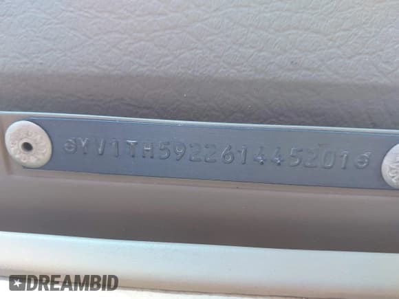 ✅ 2006 Volvo S80 • VIN: YV1TH592261445201 • Лот: 43663544. Опубликован ранее на IAAI с пробегом 163 683 миль. Бесплатный доступ к архиву аукционных продаж из США и подробный отчёт об истории автомобиля на DreamBid. Изображение 9.