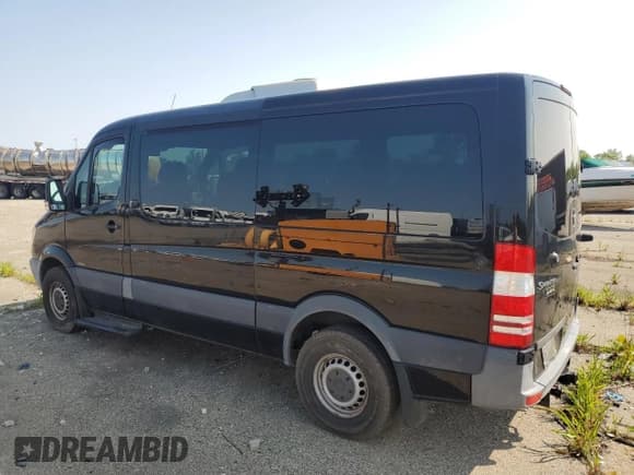 ✅ 2011 Freightliner Sprinter • VIN: WCDPE7CC3B5569920 • Лот: 59002805. Опубликован ранее на Copart с пробегом 117 006 миль. Бесплатный доступ к архиву аукционных продаж из США и подробный отчёт об истории автомобиля на DreamBid. Изображение 2.