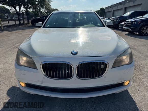 ✅ 2009 BMW 7 Series 750Li • VIN: WBAKB83589CY61637 • Лот: 70282265. Опубликован ранее на Copart с пробегом 120 594 миль. Бесплатный доступ к архиву аукционных продаж из США и подробный отчёт об истории автомобиля на DreamBid. Изображение 5.