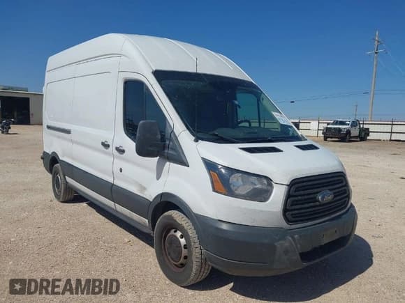 ✅ 2018 Ford Transit • VIN: 1FTYR2XM6JKA74123 • Lot: 41923975. Wystawiony na IAAI z przebiegiem 372 801 mil. Bezpłatny archiwum sprzedaży aukcyjnych z USA i szczegółowy raport historii pojazdu na DreamBid. Zdjęcie 1.