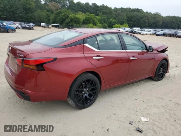 ✅ 2019 Nissan Altima Platinum • VIN: 1N4BL4FW2KC194136 • Lot: 67885375. Wystawiony na Copart z przebiegiem 72 771 mil. Bezpłatny archiwum sprzedaży aukcyjnych z USA i szczegółowy raport historii pojazdu na DreamBid. Zdjęcie 3.