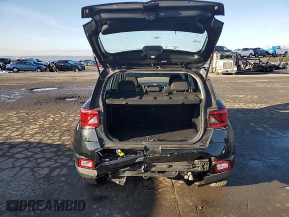 ✅ 2023 Hyundai Venue SEL • VIN: KMHRC8A34PU240687 • Lot: 85140974. Listed on Copart with 21,838 mi. Free auction sales archive from the USA and detailed vehicle history report at DreamBid. Image 6.