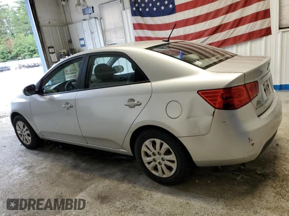 ✅ 2010 Kia Forte LX • VIN: KNAFT4A23A5088374 • Лот: 69880375. Опубликован ранее на Copart с пробегом 132 852 миль. Бесплатный доступ к архиву аукционных продаж из США и подробный отчёт об истории автомобиля на DreamBid. Изображение 2.