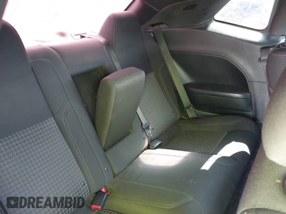 ✅ 2017 Dodge Challenger R/T Plus • VIN: 2C3CDZBT6HH656034 • Lot: 42190220. Listed on IAAI with 92,614 mi. Free auction sales archive from the USA and detailed vehicle history report at DreamBid. Image 8.