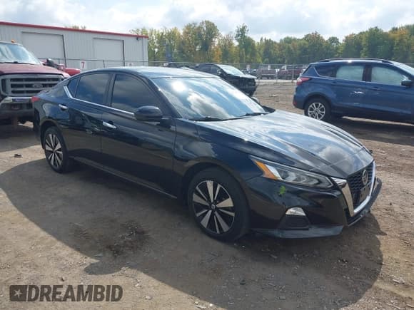 ✅ 2021 Nissan Altima SV • VIN: 1N4BL4DW0MN310752 • Лот: 43305500. Опубликован ранее на IAAI с пробегом 100 109 миль. Бесплатный доступ к архиву аукционных продаж из США и подробный отчёт об истории автомобиля на DreamBid. Изображение 1.
