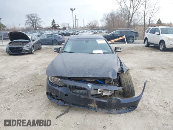 ✅ 2018 BMW 4 Series 430i xDrive • VIN: WBA4J3C59JBL04275 • Lot: 42006768. Wystawiony na IAAI z przebiegiem 59 437 mil. Bezpłatny archiwum sprzedaży aukcyjnych z USA i szczegółowy raport historii pojazdu na DreamBid. Zdjęcie 12.