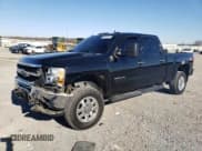 ✅ 2014 Chevrolet Silverado 2500HD High Country • VIN: 1GC1KXEG8EF186954 • Лот: 84078324. Опубликован ранее на Copart с пробегом 129 232 миль. Бесплатный доступ к архиву аукционных продаж из США и подробный отчёт об истории автомобиля на DreamBid. Изображение 1.