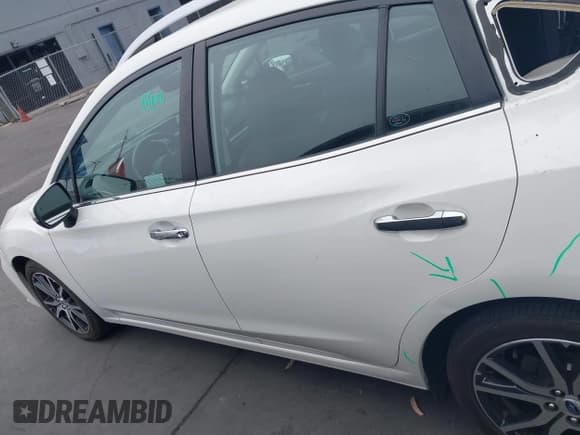 ✅ 2018 Subaru Impreza Limited • VIN: 4S3GTAU64J3752813 • Lot: 42986673. Listed on IAAI with 70,024 mi. Free auction sales archive from the USA and detailed vehicle history report at DreamBid. Image 15.