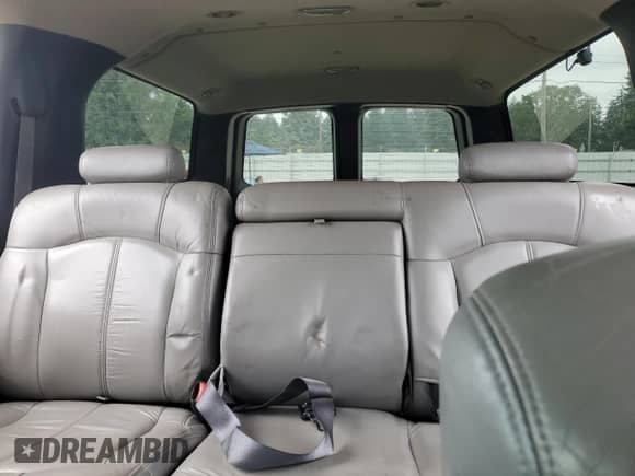 2001 Chevrolet Suburban LT with VIN 3GNGK26G21G211861, listed as a Copart auction lot 67628775 with 159,695 mi miles and Salvage title. Bid and sale history available at DreamBid. Image 10.