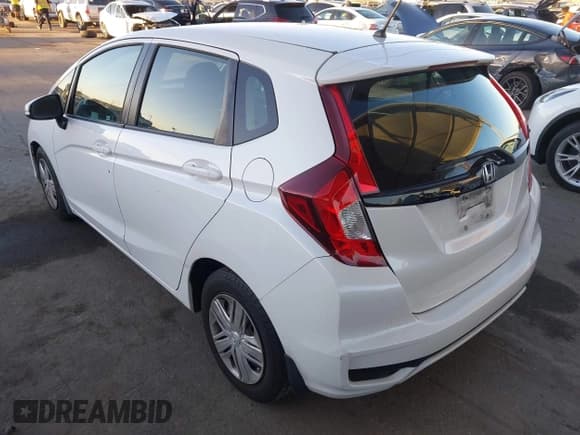 ✅ 2018 Honda Fit LX • VIN: 3HGGK5H40JM727619 • Лот: 43566975. Опубликован ранее на IAAI с пробегом 91 815 миль. Бесплатный доступ к архиву аукционных продаж из США и подробный отчёт об истории автомобиля на DreamBid. Изображение 3.