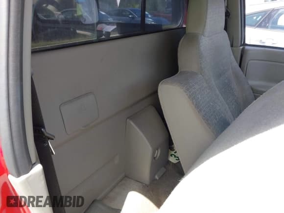 ✅ 2005 Chevrolet Colorado LS Z85 • VIN: 1GCCS148058222088 • Lot: 42489495. Listed on IAAI with 209,567 mi. Free auction sales archive from the USA and detailed vehicle history report at DreamBid. Image 8.