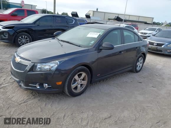 ✅ 2014 Chevrolet Cruze 1LT • VIN: 1G1PC5SB5E7140456 • Lot: 43527056. Listed on IAAI with 45,788 mi. Free auction sales archive from the USA and detailed vehicle history report at DreamBid. Image 17.