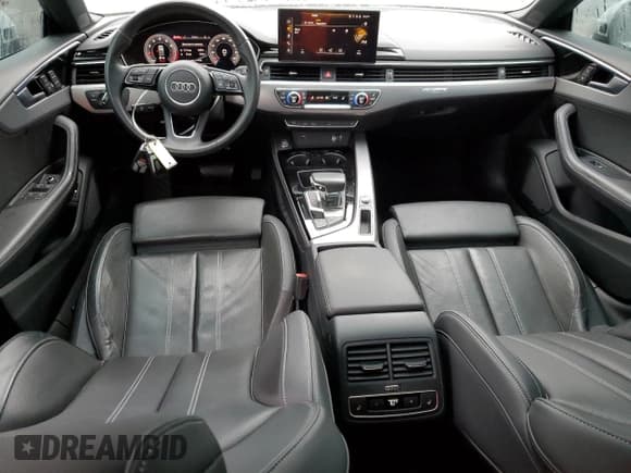 ✅ 2020 Audi A5 Sportback Premium Plus • VIN: WAUCNCF50LA002555 • Lot: 51050625. Wystawiony na Copart z przebiegiem 94 288 mil. Bezpłatny archiwum sprzedaży aukcyjnych z USA i szczegółowy raport historii pojazdu na DreamBid. Zdjęcie 8.