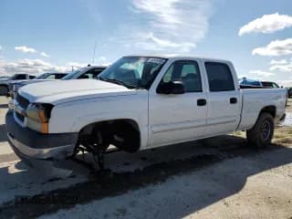 ✅ 2004 Chevrolet Silverado 2500HD LS • VIN: 1GCHC23104F157752 • Лот: 49306265. Опубликован ранее на Copart с пробегом 157 597 миль. Бесплатный доступ к архиву аукционных продаж из США и подробный отчёт об истории автомобиля на DreamBid. Изображение 1.