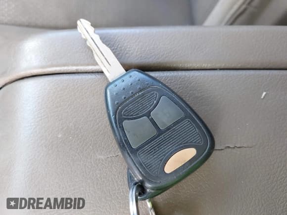 ✅ 2008 Jeep Patriot Sport • VIN: 1J8FT28018D643665 • Lot: 43026241. Listed on IAAI with 159,721 mi. Free auction sales archive from the USA and detailed vehicle history report at DreamBid. Image 11.