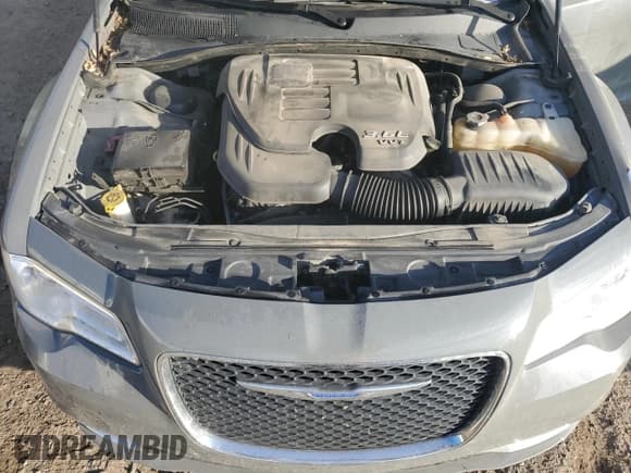 ✅ 2018 Chrysler 300 Touring L • VIN: 2C3CCAAG8JH314115 • Lot: 86062555. Wystawiony na Copart z przebiegiem 92 798 mil. Bezpłatny archiwum sprzedaży aukcyjnych z USA i szczegółowy raport historii pojazdu na DreamBid. Zdjęcie 11.