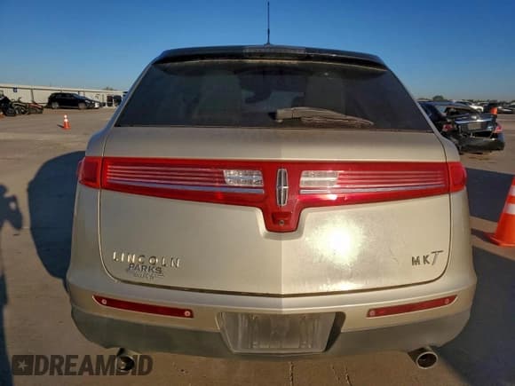 ✅ 2010 Lincoln MKT • VIN: 2LMHJ5FR0ABJ06094 • Лот: 90460085. Опубликован ранее на Copart с пробегом 223 427 миль. Бесплатный доступ к архиву аукционных продаж из США и подробный отчёт об истории автомобиля на DreamBid. Изображение 6.