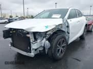 ✅ 2023 Lexus RX 350 • VIN: 2T2BAMCA0PC034324 • Lot: 41759608. Wystawiony na IAAI z przebiegiem 8 001 mil. Bezpłatny archiwum sprzedaży aukcyjnych z USA i szczegółowy raport historii pojazdu na DreamBid. Zdjęcie 18.