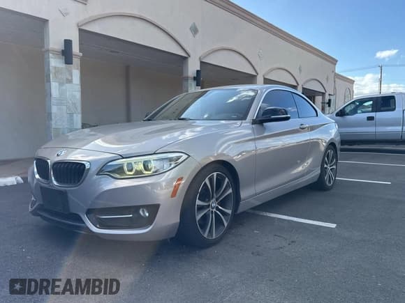 ✅ 2015 BMW 2 Series 228i • VIN: WBA1F5C59FV257027 • Lot: 62222855. Wystawiony na Copart z przebiegiem 113 383 mil. Bezpłatny archiwum sprzedaży aukcyjnych z USA i szczegółowy raport historii pojazdu na DreamBid. Zdjęcie 2.