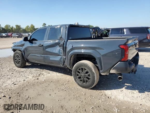 ✅ 2024 Toyota Tacoma SR • VIN: 3TYKD5HN5RT001525 • Lot: 85208225. Wystawiony na Copart z przebiegiem 27 347 mil. Bezpłatny archiwum sprzedaży aukcyjnych z USA i szczegółowy raport historii pojazdu na DreamBid. Zdjęcie 2.