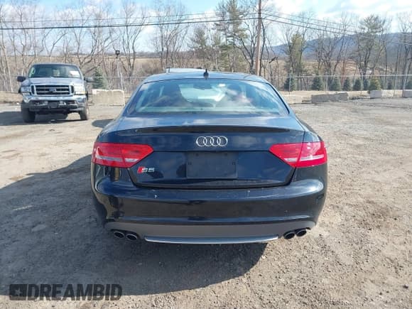 ✅ 2010 Audi S5 Prestige • VIN: WAUVVAFR2AA052208 • Лот: 41656142. Опубликован ранее на IAAI с пробегом 135 008 миль. Бесплатный доступ к архиву аукционных продаж из США и подробный отчёт об истории автомобиля на DreamBid. Изображение 16.